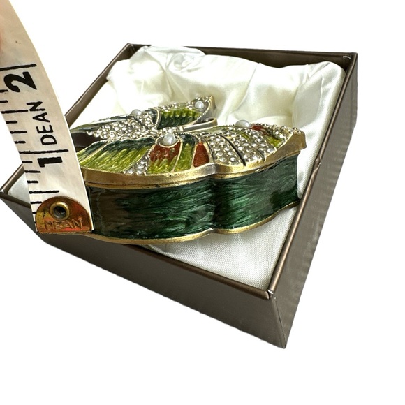 Cloisonné enamel butterfly box. New with satin lined presentation box. - Picture 4 of 8